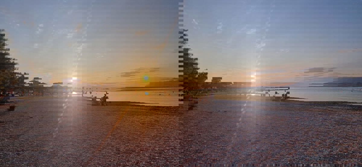 Vir, pritlična hiša v nizu (50,20 m2), 30 metrov do plaže, PRILOŽNOST!