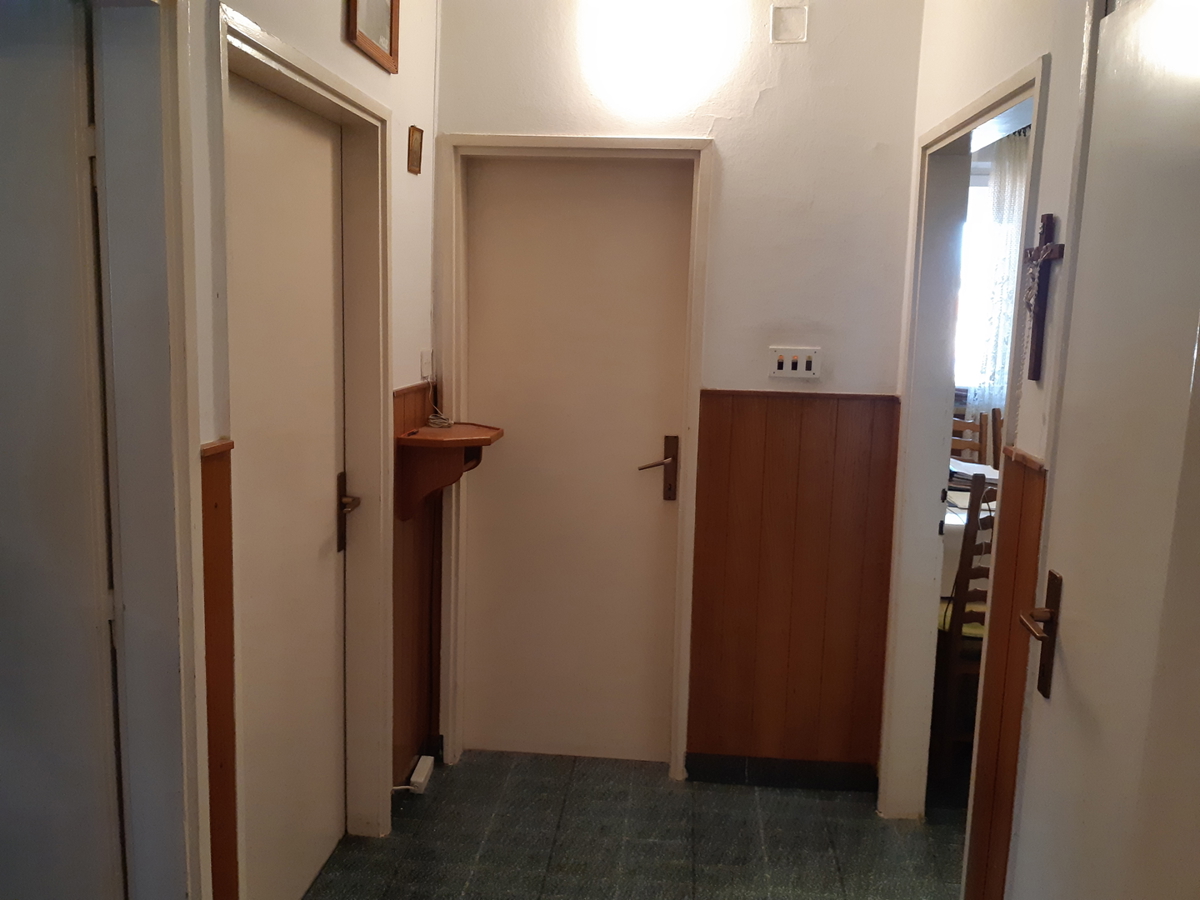 Zadar, Višnjik, odlična hiša (269 m2) na vrhunski lokaciji z veliko zemljišča