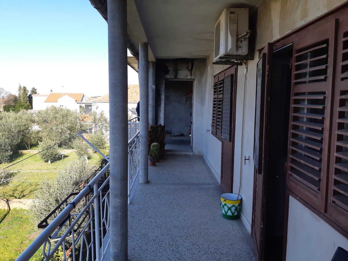 Zadar, Višnjik, odlična hiša (269 m2) na vrhunski lokaciji z veliko zemljišča