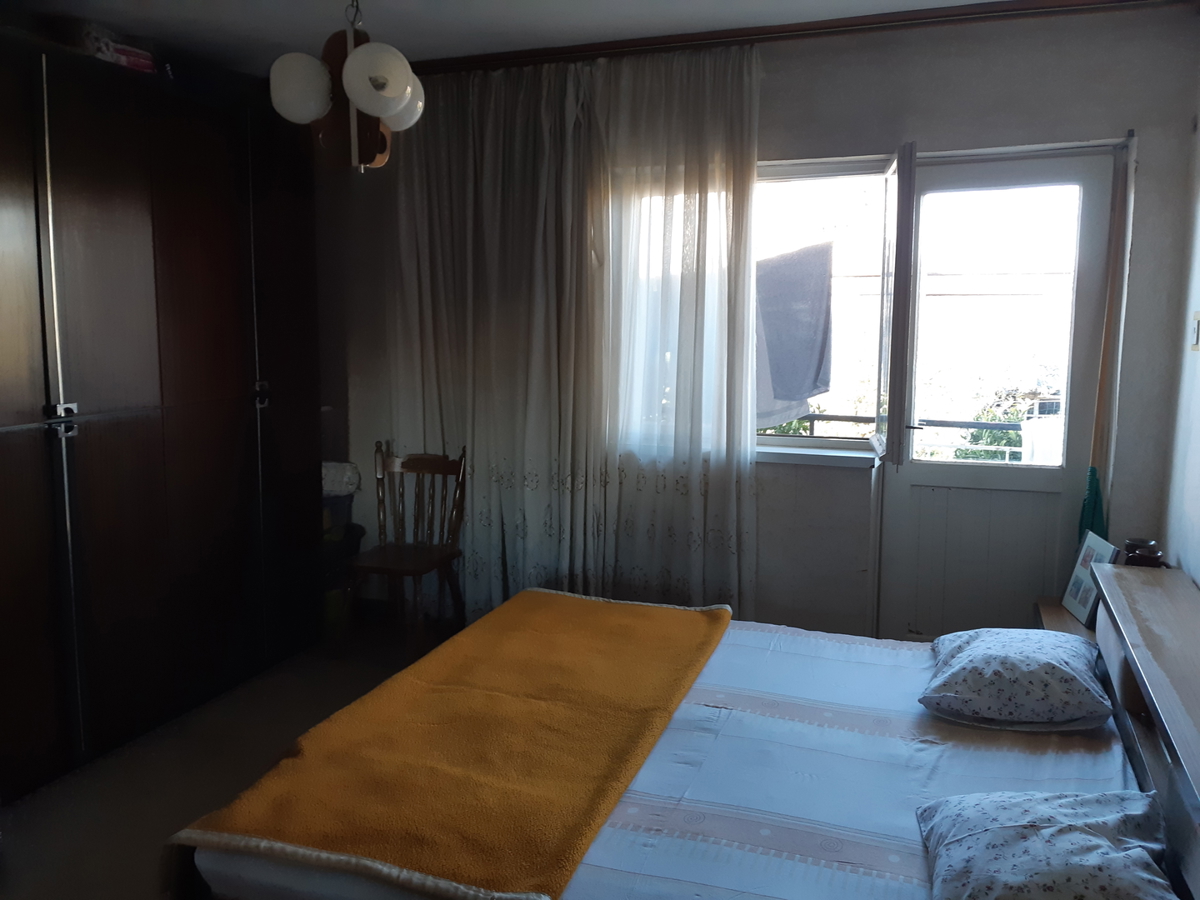 Zadar, Višnjik, odlična hiša (269 m2) na vrhunski lokaciji z veliko zemljišča