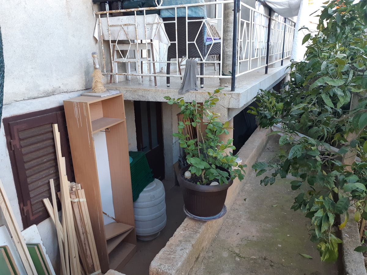 Zadar, Višnjik, odlična hiša (269 m2) na vrhunski lokaciji z veliko zemljišča