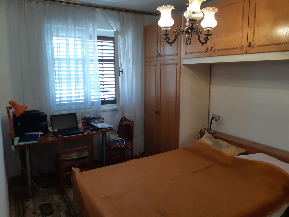 Zadar, Višnjik, odlična hiša (269 m2) na vrhunski lokaciji z veliko zemljišča