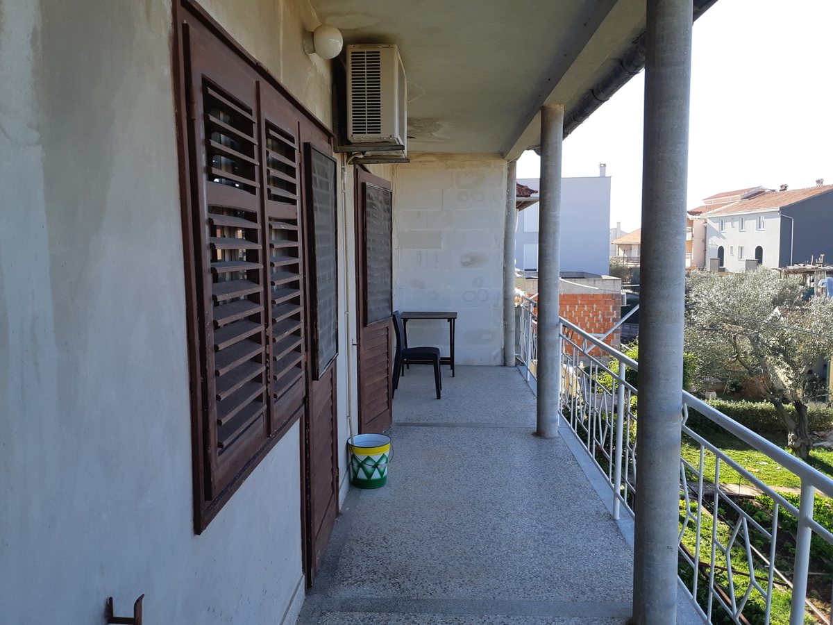 Zadar, Višnjik, odlična hiša (269 m2) na vrhunski lokaciji z veliko zemljišča