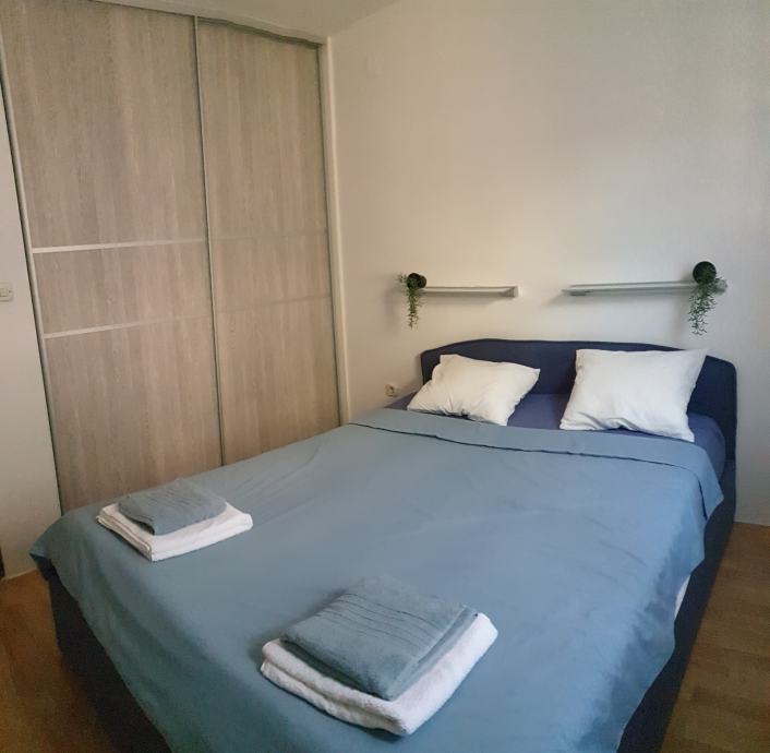 Vir, čudovita, moderna hiša s 4 apartmaji (230 m2), odlična lega