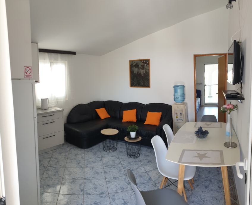 Vir, čudovita, moderna hiša s 4 apartmaji (230 m2), odlična lega