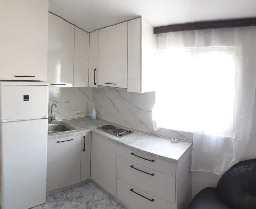 Vir, čudovita, moderna hiša s 4 apartmaji (230 m2), odlična lega