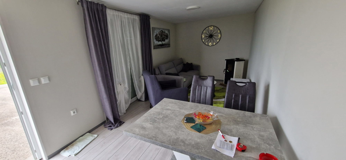 Zadar - kmetijsko zemljišče (400 m2) z mobilno hišo