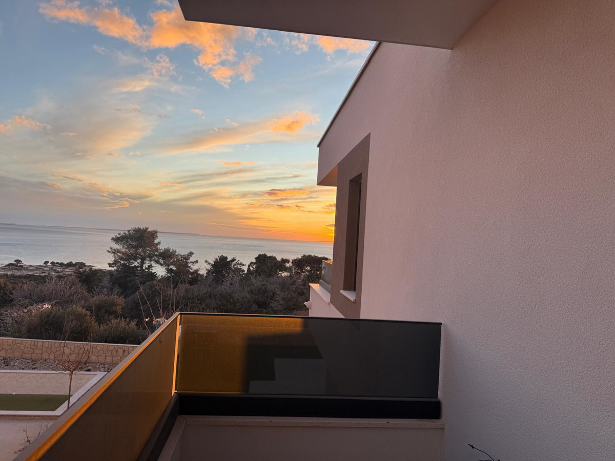 Novalja, Škuncini stani, moderna vila (238 m2) s bazenom in panoramskim pogledom na morje, NOVOGRADNJA