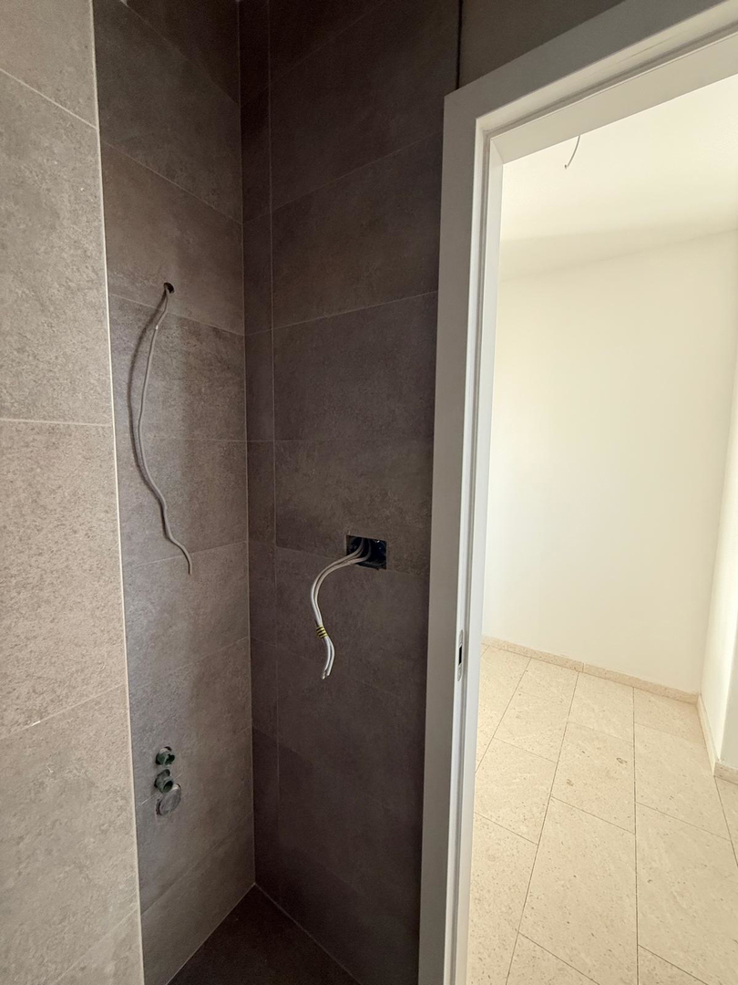 Novalja, Škuncini stani, moderna vila (238 m2) v gradnji z bazenom in panoramskim pogledom na morje