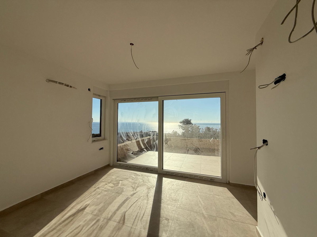 Novalja, Škuncini stani, moderna vila (238 m2) v gradnji z bazenom in panoramskim pogledom na morje