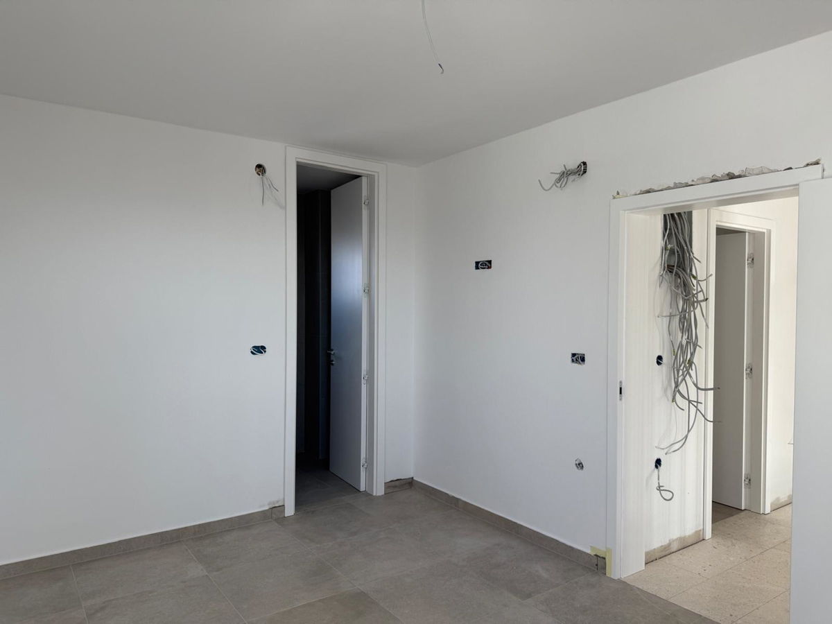 Novalja, Škuncini stani, moderna vila (238 m2) v gradnji z bazenom in panoramskim pogledom na morje