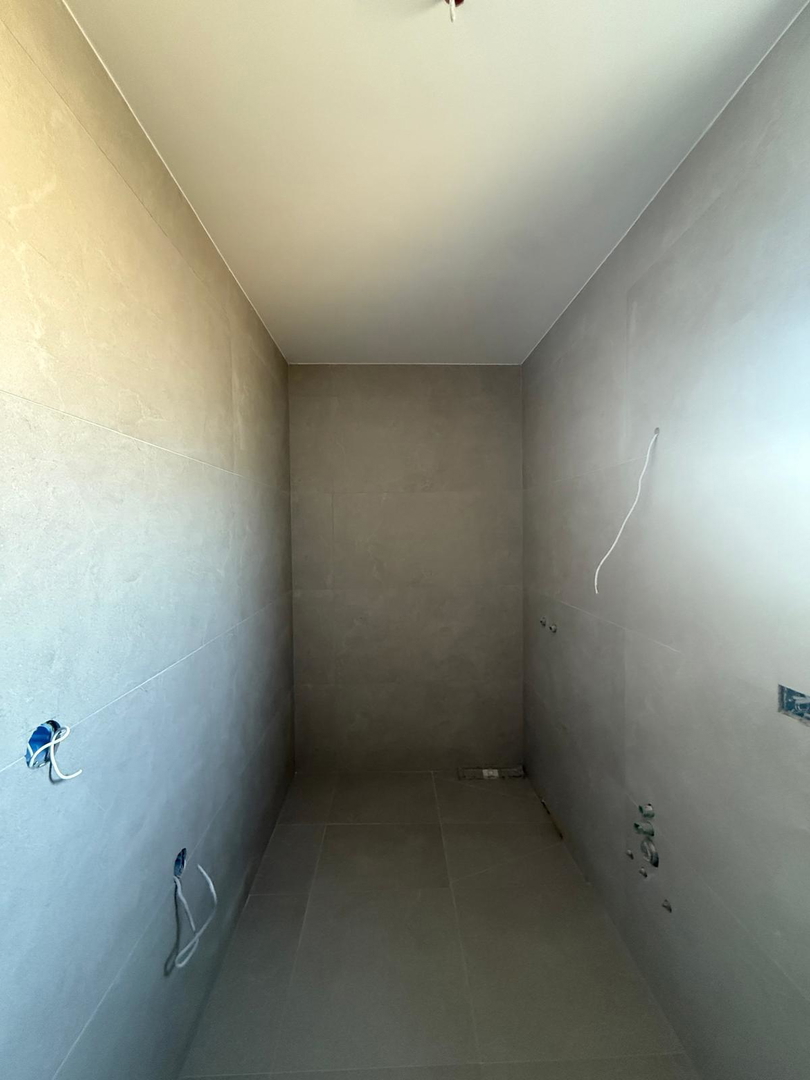 Novalja, Škuncini stani, moderna vila (238 m2) v gradnji z bazenom in panoramskim pogledom na morje