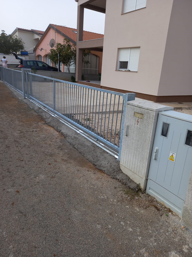 Vir, novo stanovanje v prvem nadstropju (94 m2), 300 metrov do plaže