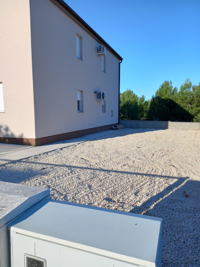 Vir, novo stanovanje v prvem nadstropju (94 m2), 300 metrov do plaže