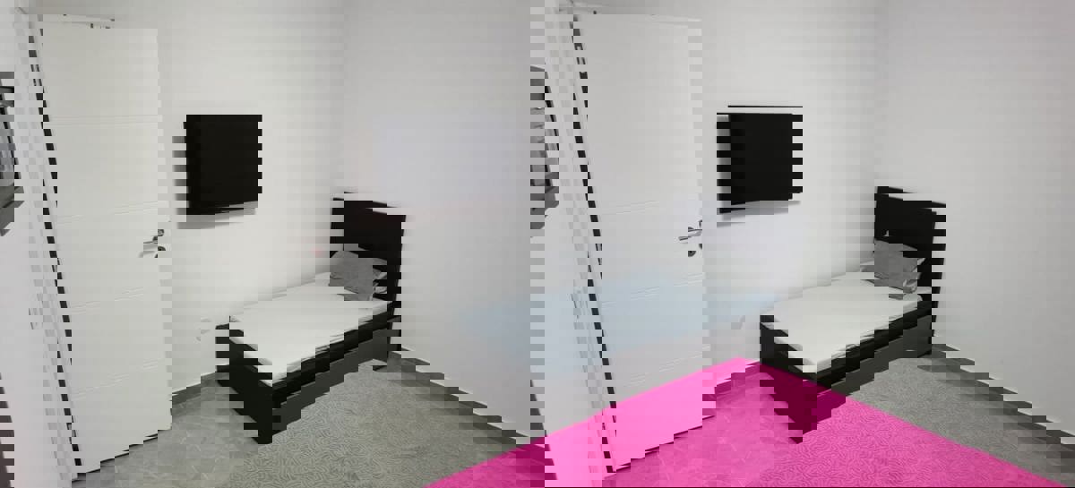 Ninjska stanovanja, počitniška hiša (107 m2) s bazenom na veliki zemljišču, NOVOGRADNJA