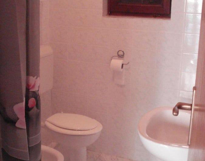 Vir - dvostanovanjska hiša z dvema apartmajema (150 m2), 60 metrov do plaže