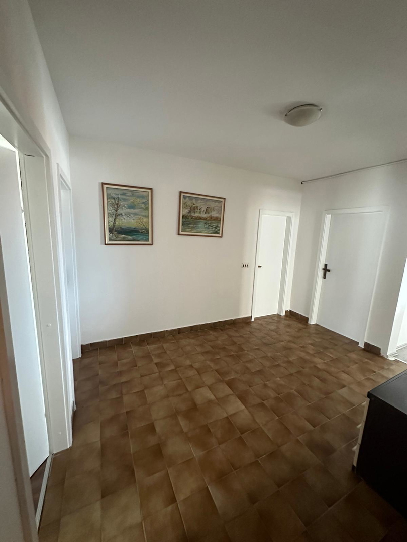 Zadar, Brodarica, štiri-prostorsko stanovanje (104,25 m2) na vrhunski lokaciji