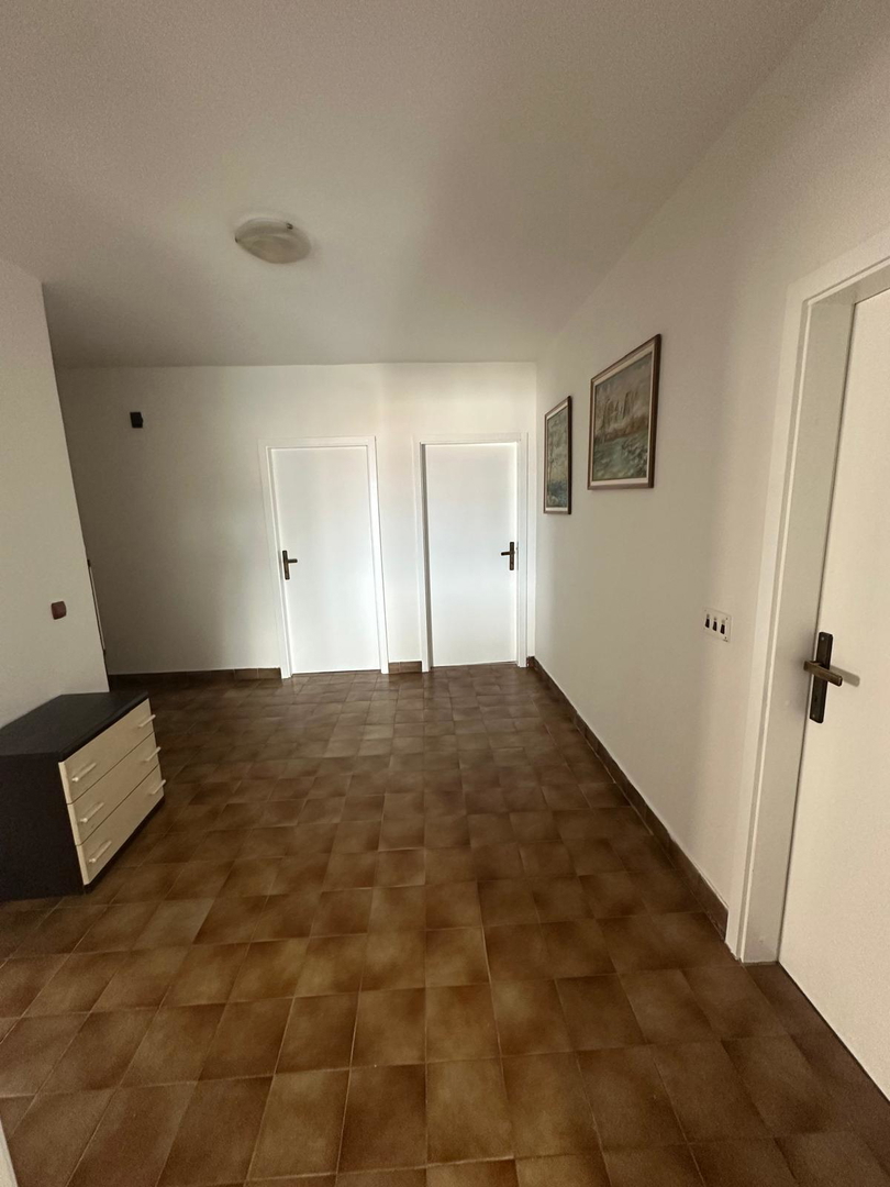 Zadar, Brodarica, štiri-prostorsko stanovanje (104,25 m2) na vrhunski lokaciji