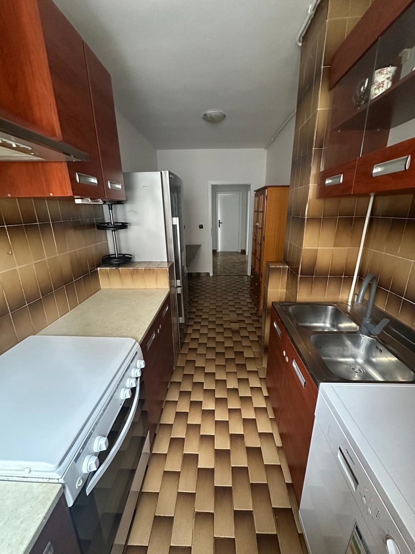 Zadar, Brodarica, štiri-prostorsko stanovanje (104,25 m2) na vrhunski lokaciji
