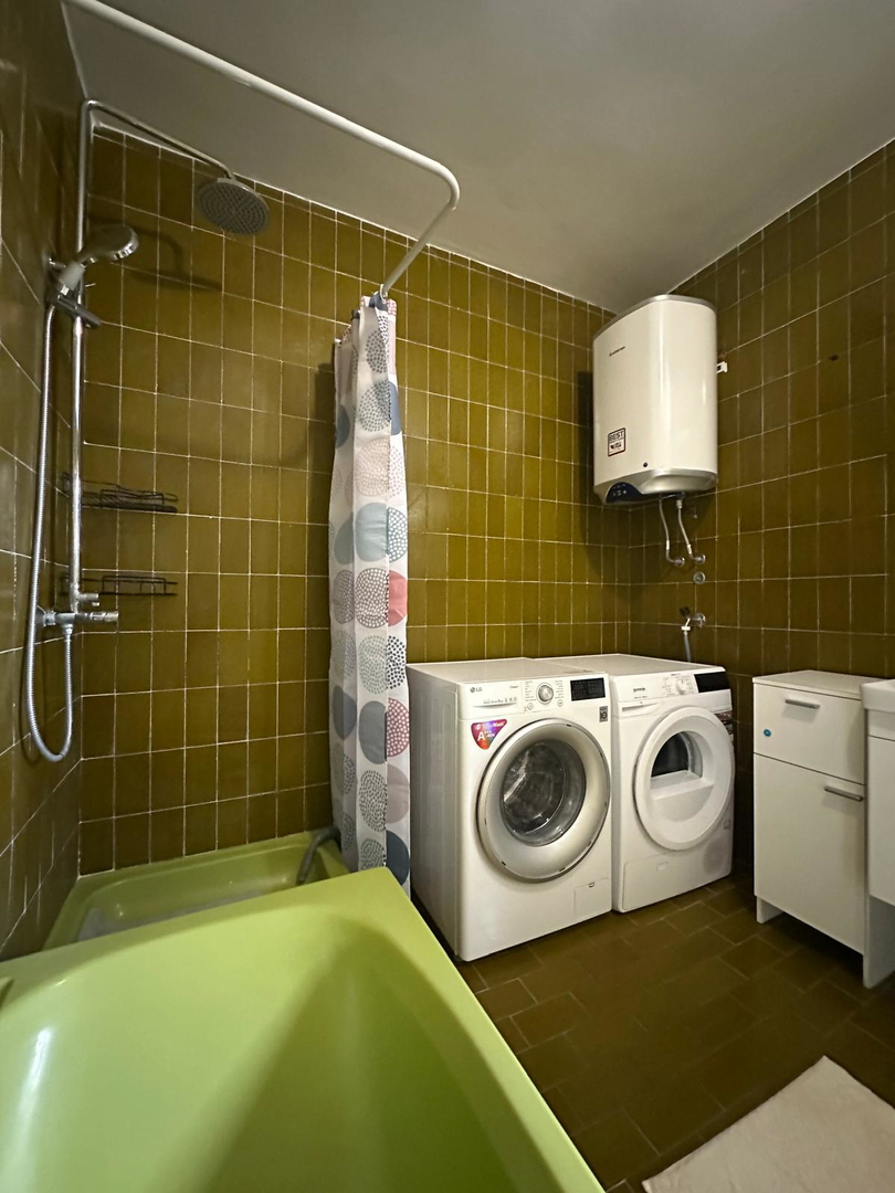 Zadar, Brodarica, štiri-prostorsko stanovanje (104,25 m2) na vrhunski lokaciji