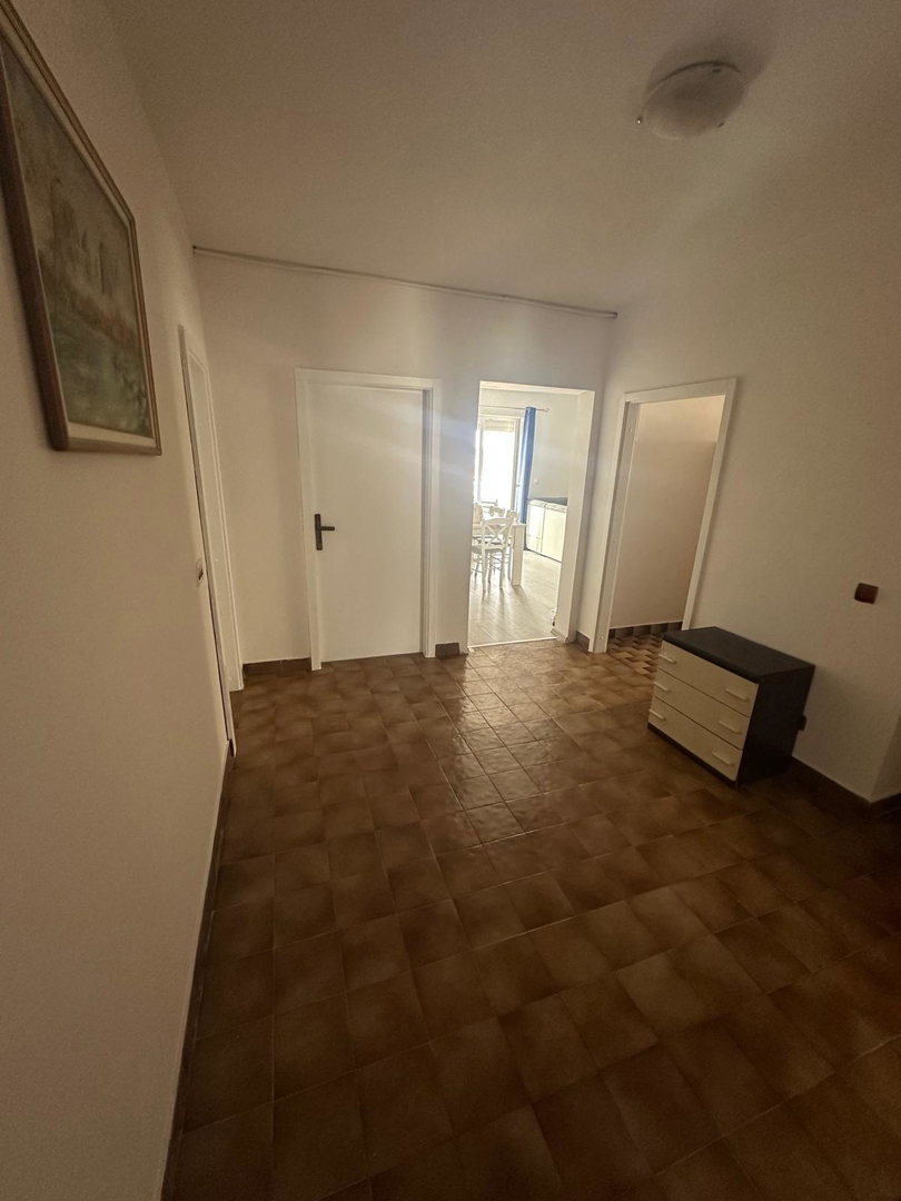 Zadar, Brodarica, štiri-prostorsko stanovanje (104,25 m2) na vrhunski lokaciji