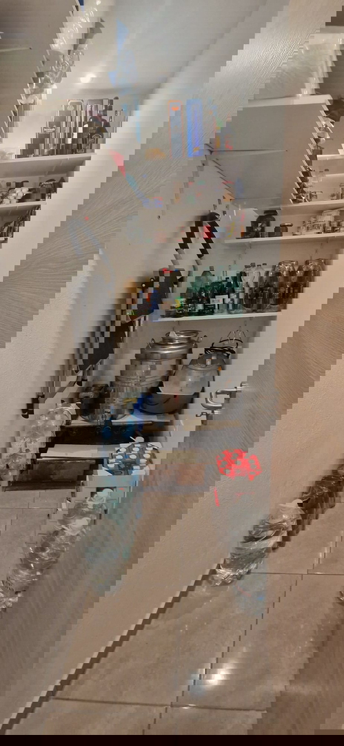 Turanj, visoka pritlična hiša (250 m2) z veliko vrtno površino, 150 metrov do plaže