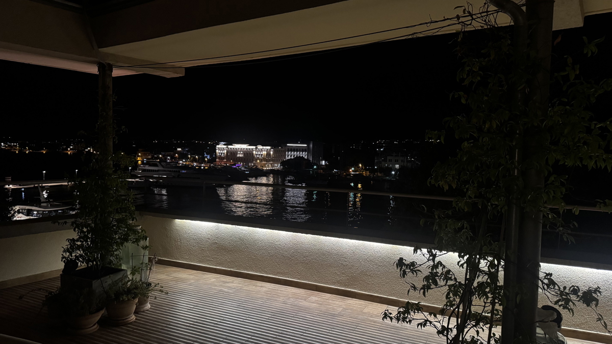 Zadar, Polotok, penthouse v prvem vrsti ob morju (60,19 m2) s panoramskim razgledom na mestno luko