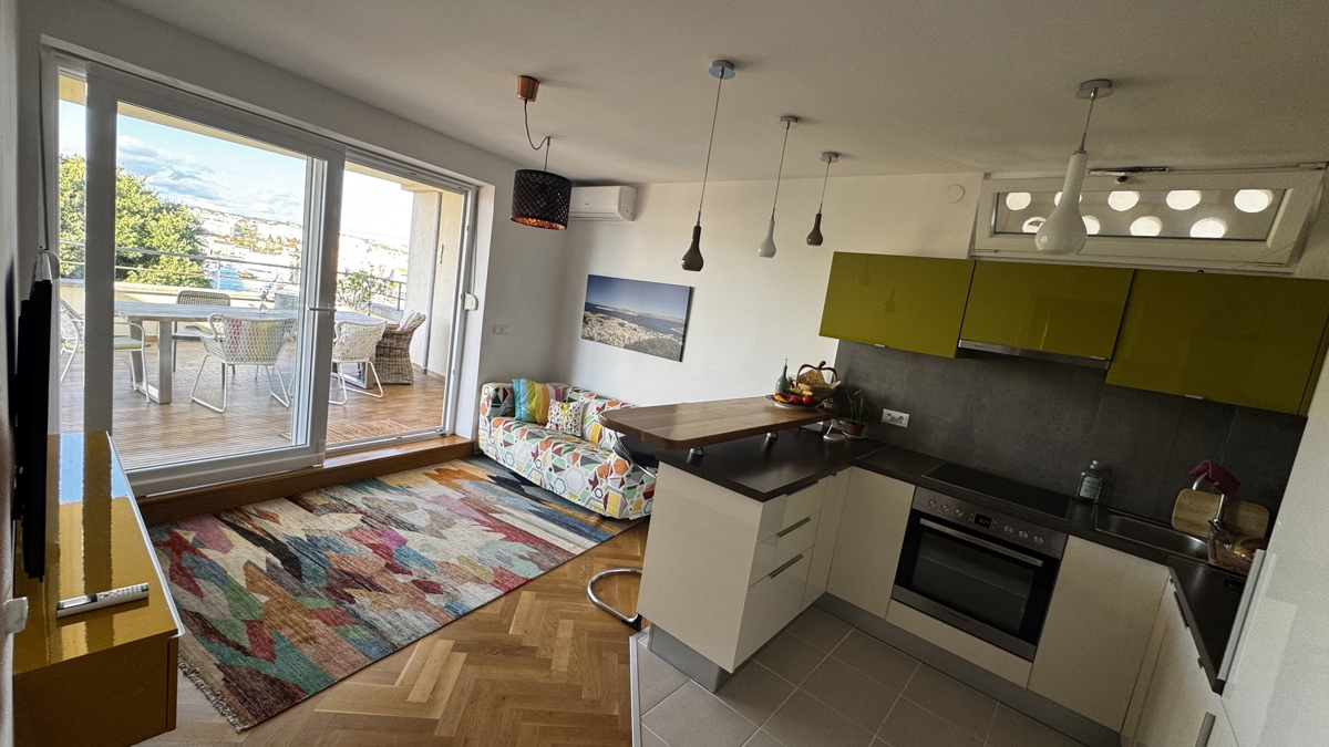 Zadar, Polotok, penthouse v prvem vrsti ob morju (60,19 m2) s panoramskim razgledom na mestno luko
