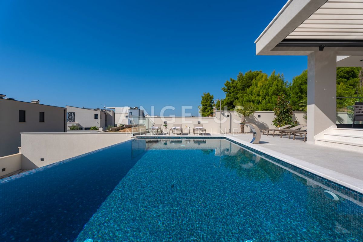 Split, Podstrana - Luksuzna vila