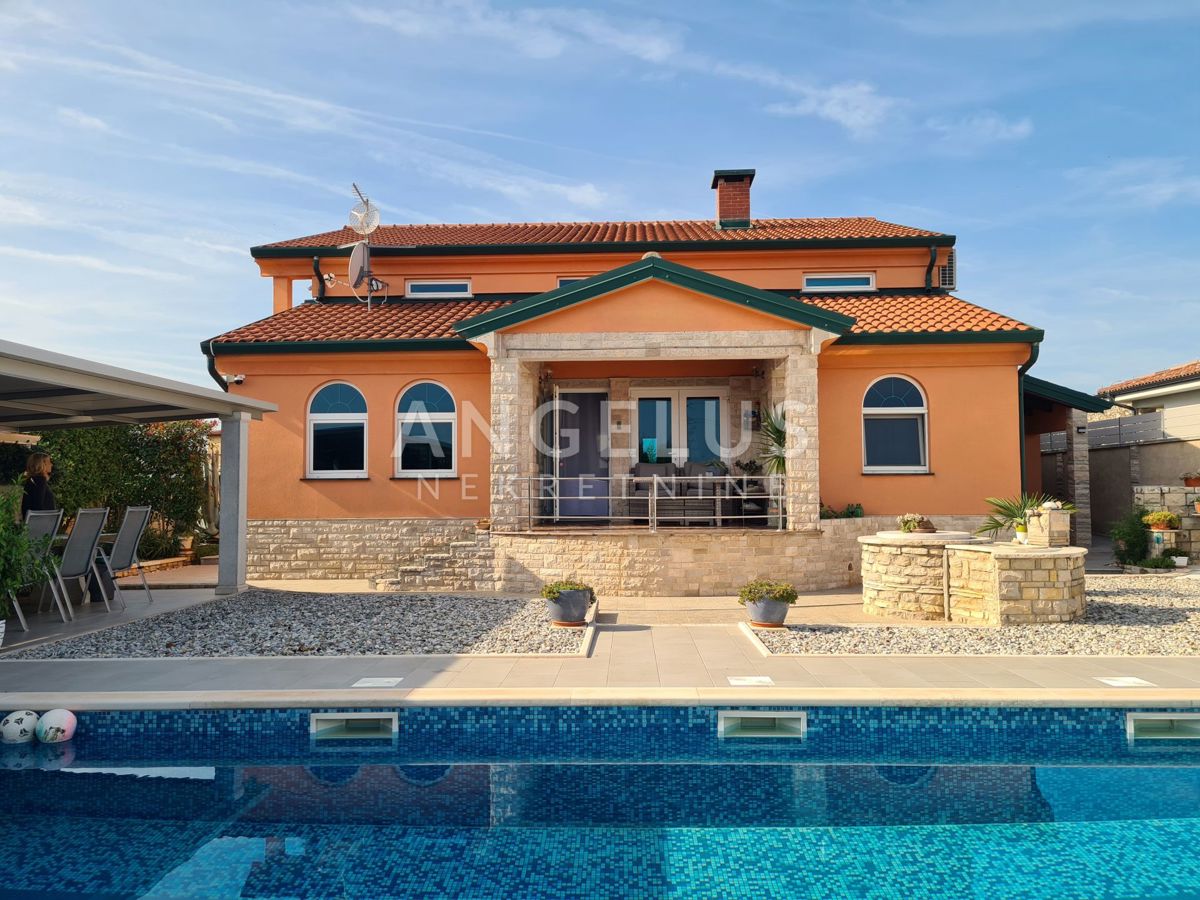 Hiša Finida, Umag, 273m2
