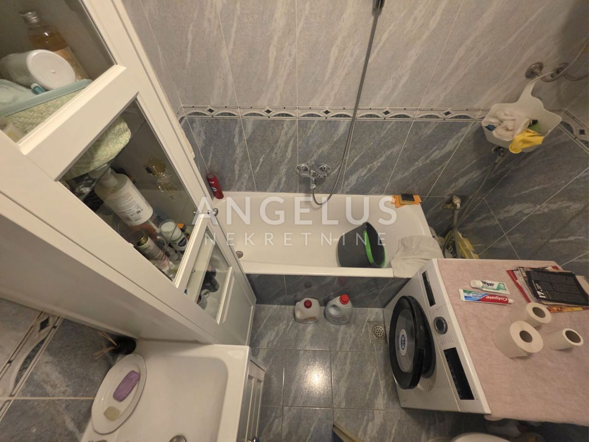 Hrvaška, Split, Bačvice - dvosobno stanovanje na odlični lokaciji, PRODAMO
