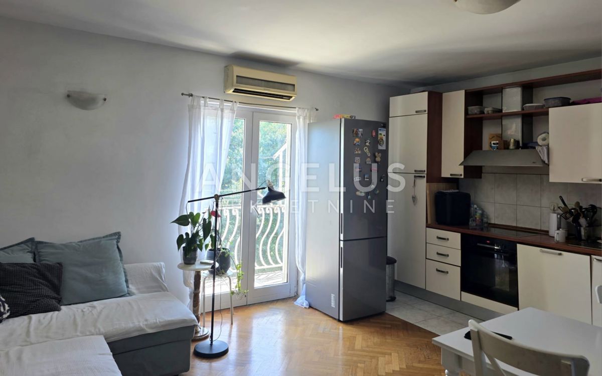 Hrvaška, Split, Bačvice - dvosobno stanovanje na odlični lokaciji, PRODAMO