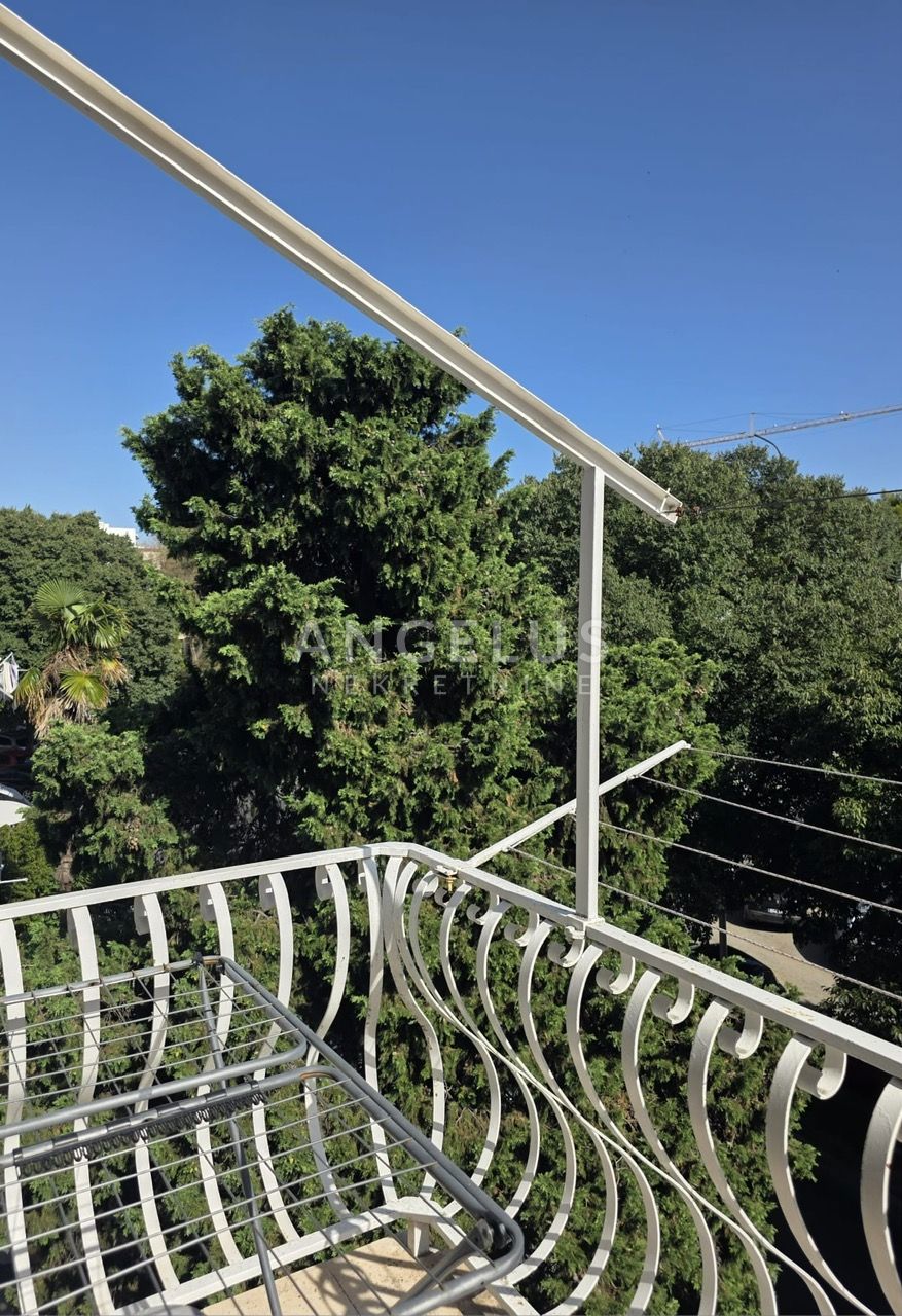 Hrvaška, Split, Bačvice - dvosobno stanovanje na odlični lokaciji, PRODAMO