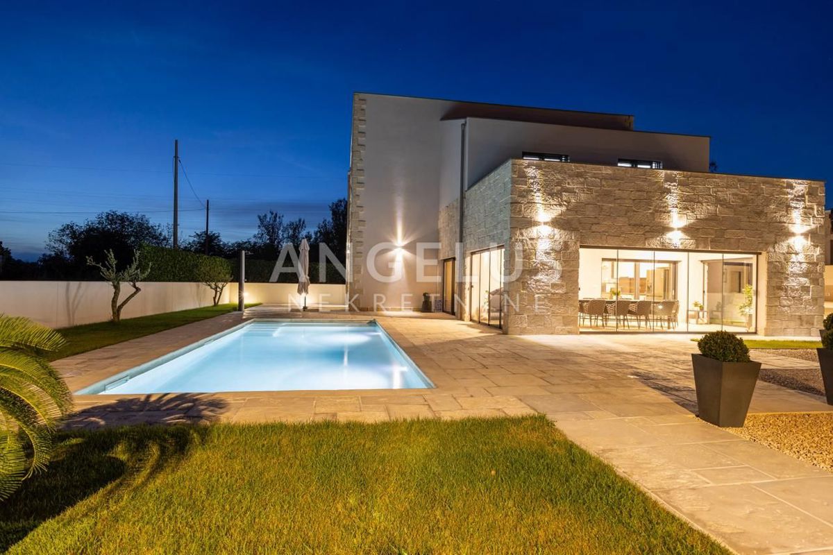 Istra, Svetvinčenat - Moderna vila, 200m2, prodamo!