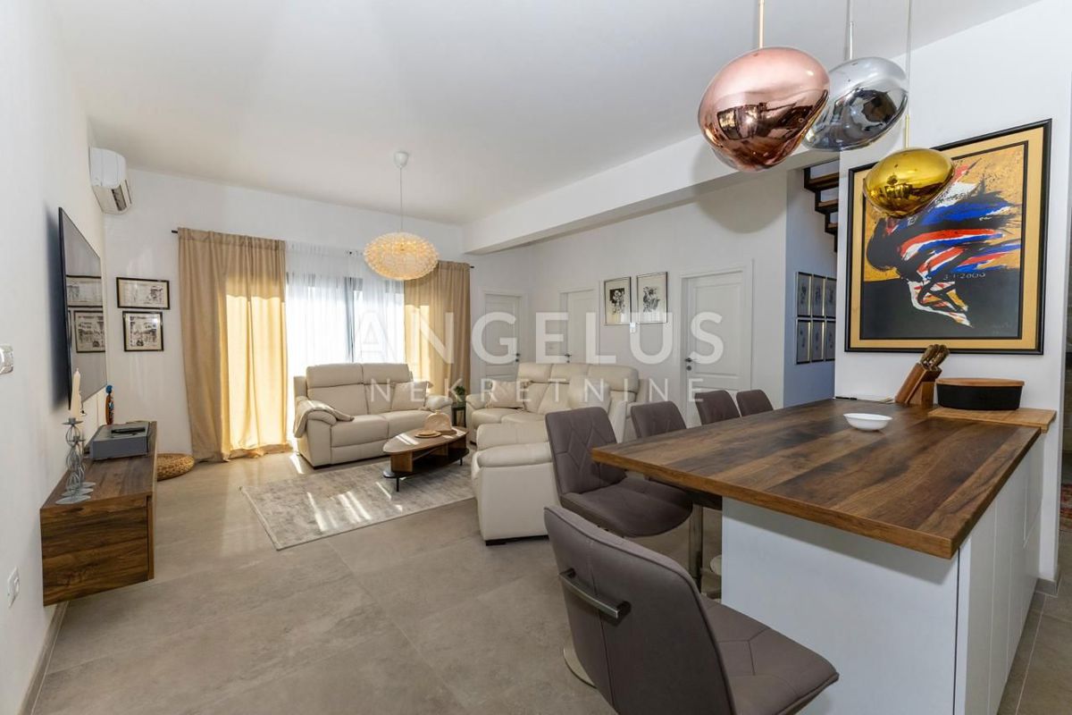 Istra, Svetvinčenat - Moderna vila, 200m2, prodamo!