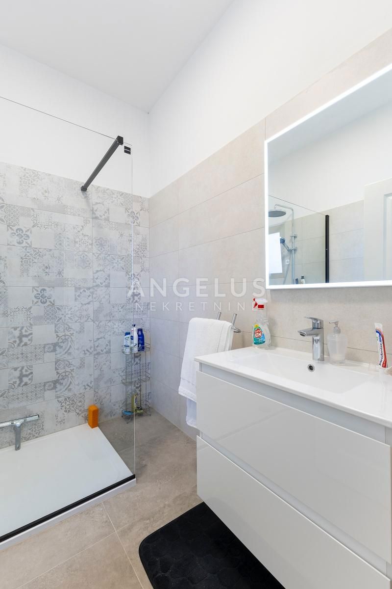 Istra, Svetvinčenat - Moderna vila, 200m2, prodamo!