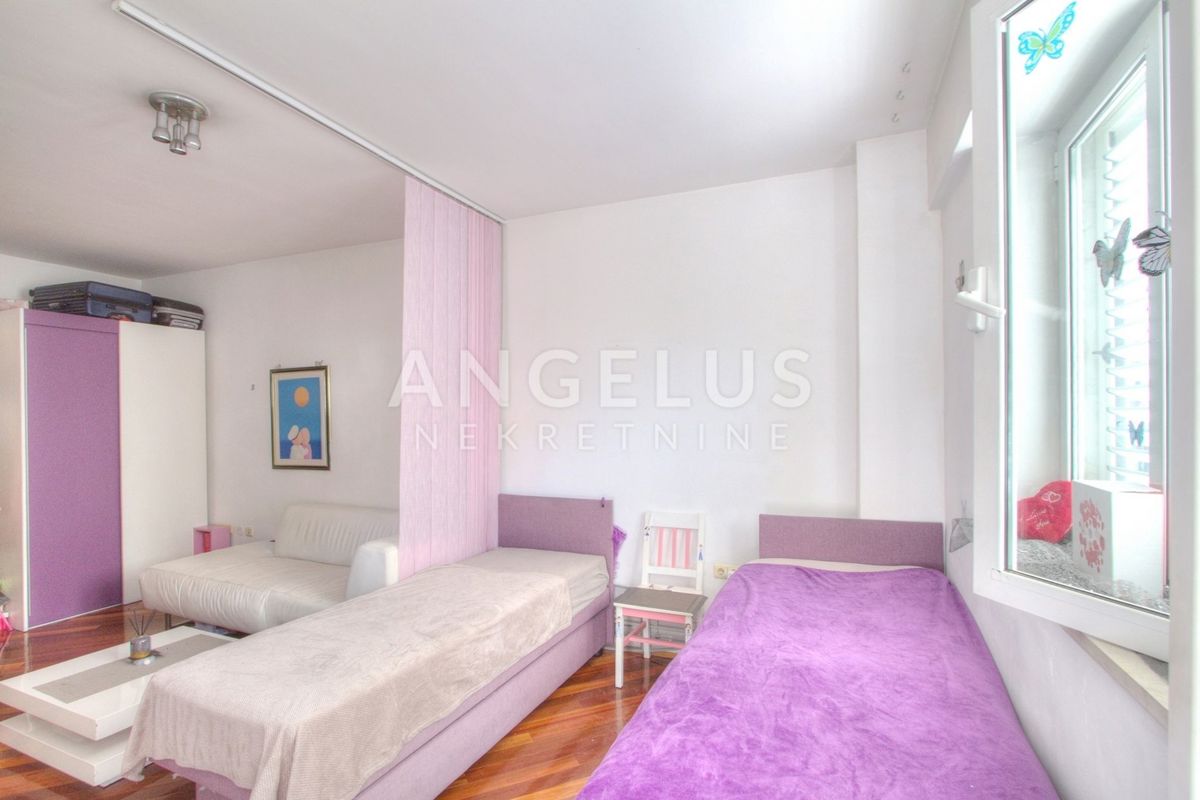 Dubrovnik - večnamenski prostor 85 m² v središču mesta (idealen za pisarne in podobne dejavnosti) NAPRODAJ