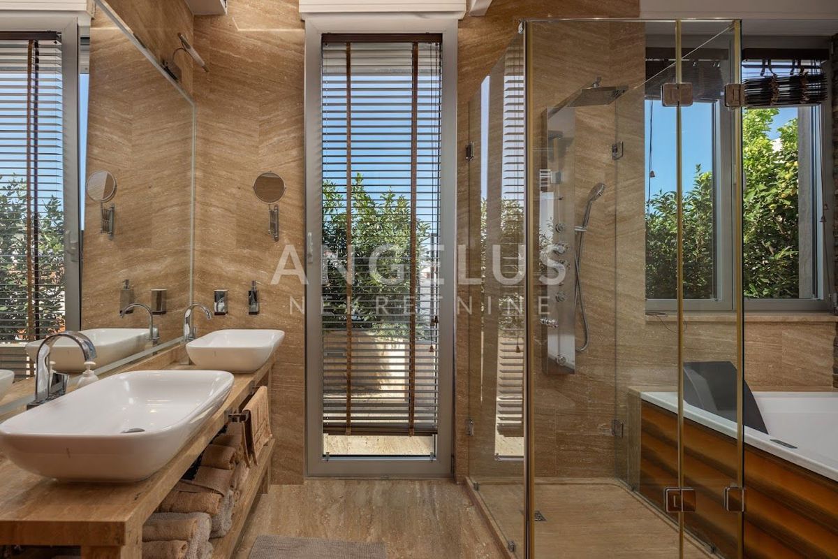 Hrvaška, Dubrovnik, Lapad – moderno penthouse 240m2 z bazenom