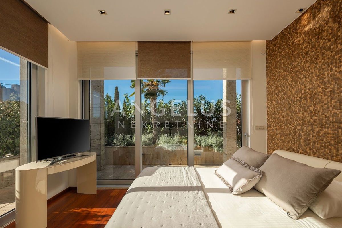 Hrvaška, Dubrovnik, Lapad – moderno penthouse 240m2 z bazenom