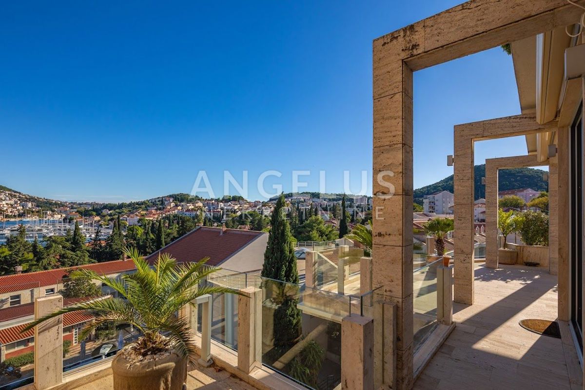 Hrvaška, Dubrovnik, Lapad – moderno penthouse 240m2 z bazenom
