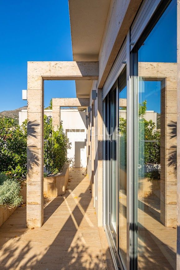 Hrvaška, Dubrovnik, Lapad – moderno penthouse 240m2 z bazenom