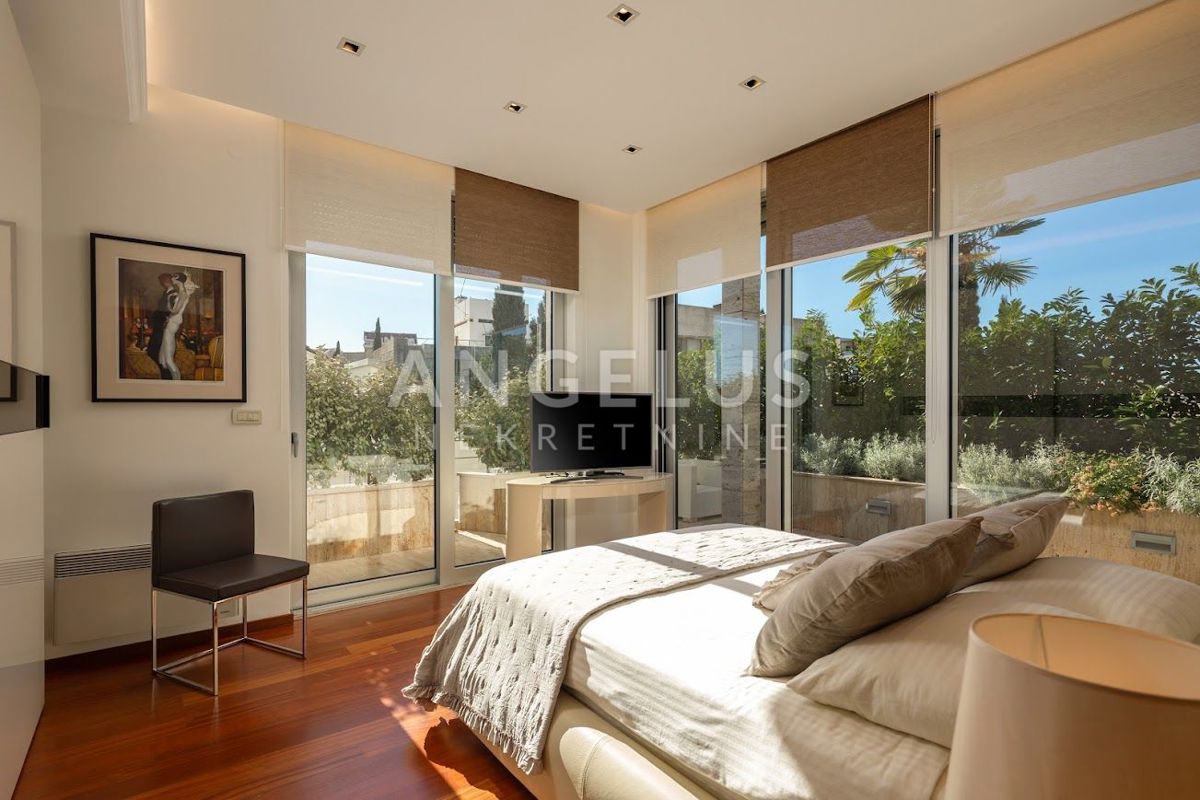 Hrvaška, Dubrovnik, Lapad – moderno penthouse 240m2 z bazenom