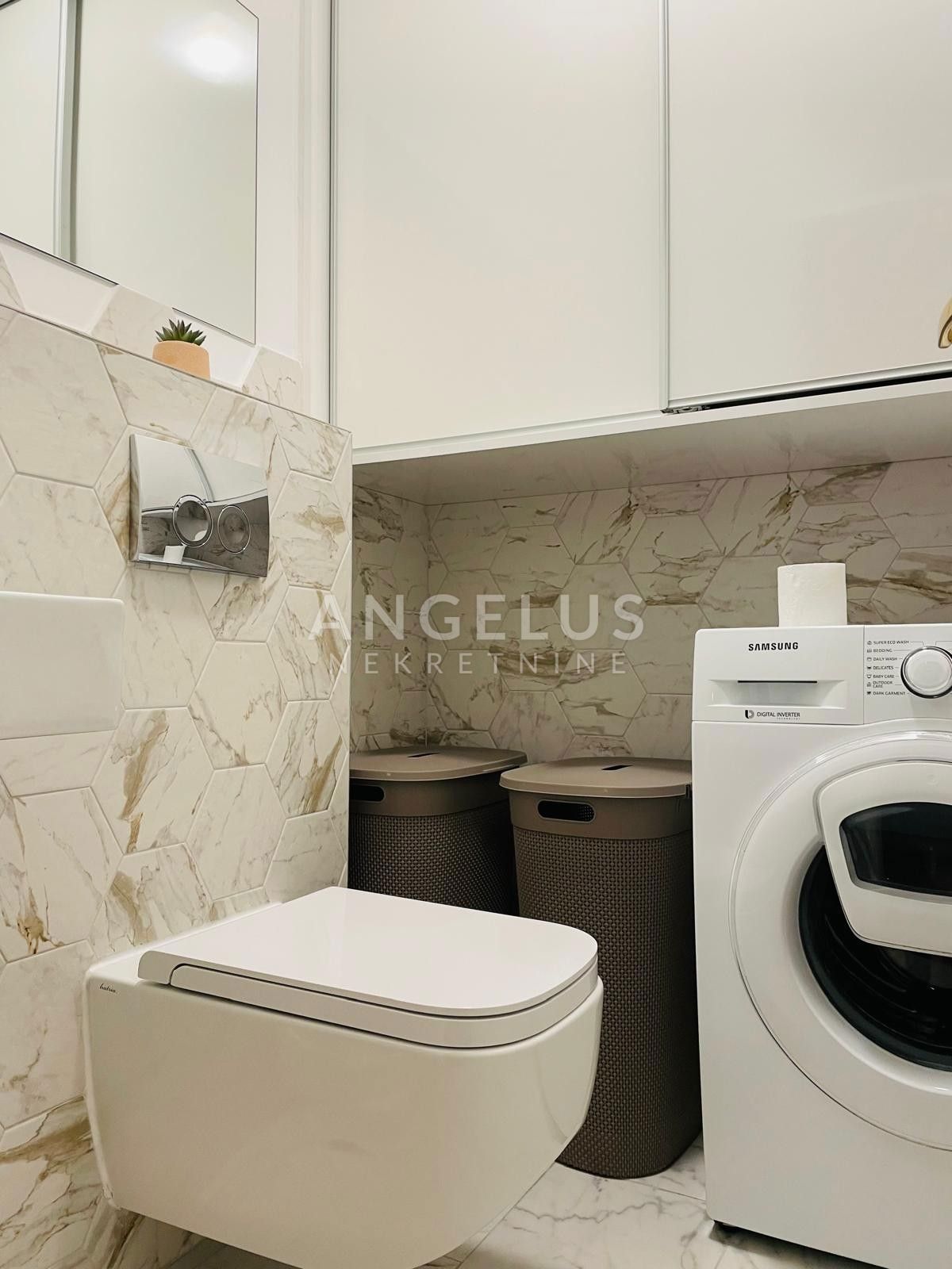 Zagreb, Vrhovec - prostorno družinsko stanovanje 115m2 + garaža