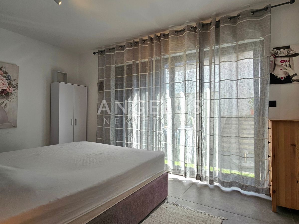 Brač, Sutivan - dvosobno stanovanje s teraso in pogledom na morje, 112m2, PRODAJA