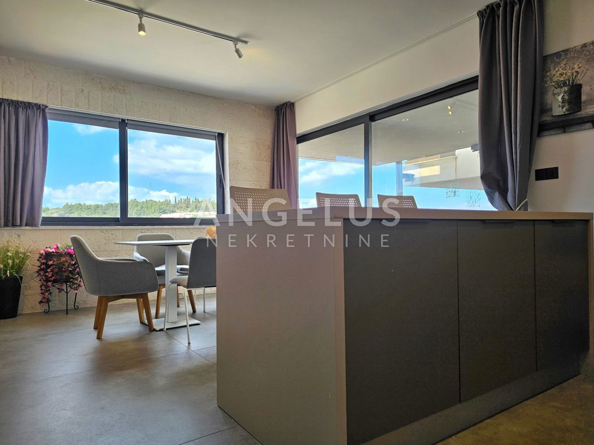 Brač, Sutivan - dvosobno stanovanje s teraso in pogledom na morje, 112m2, PRODAJA