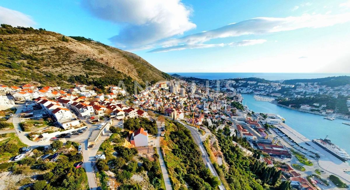 Hrvaška, Dubrovnik, Nuncijata - gradbeno zemljišče s panoramskim pogledom, 540m2