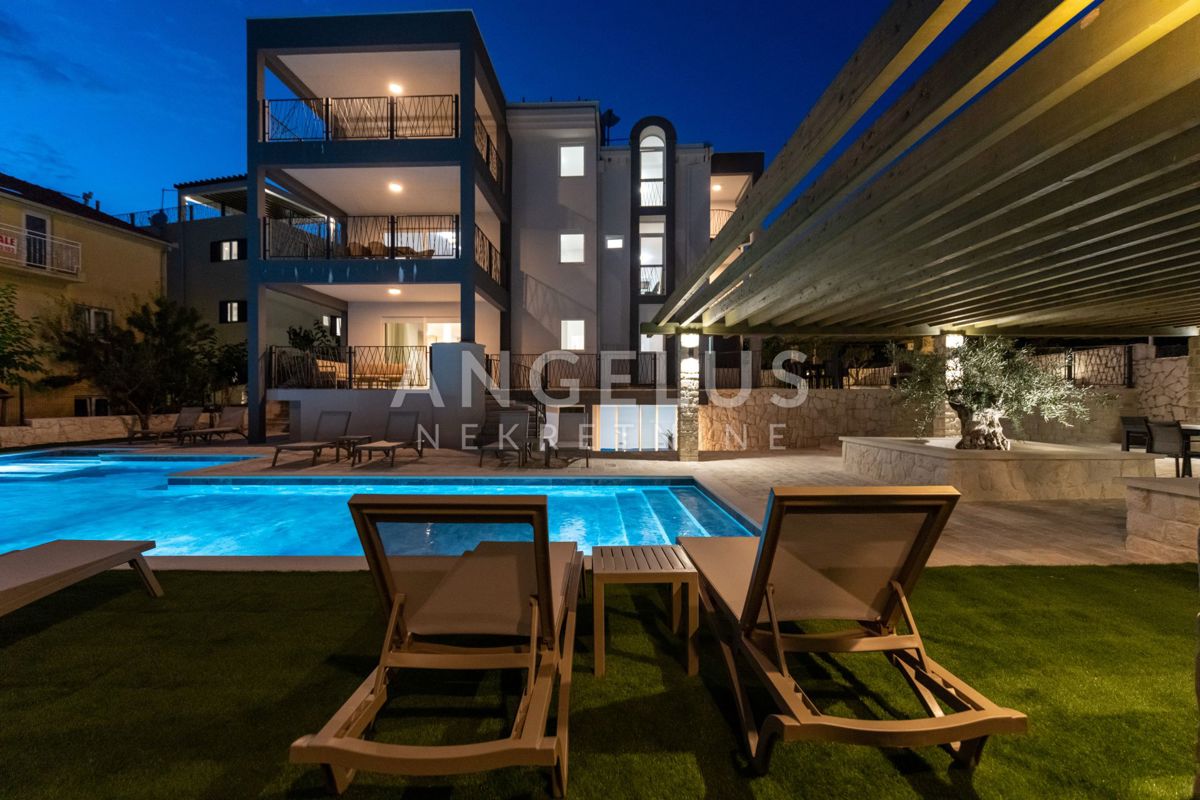 Hrvaška, Sevid - čudovit apartma na atraktivni lokaciji s pogledom na morje, 127.75 m