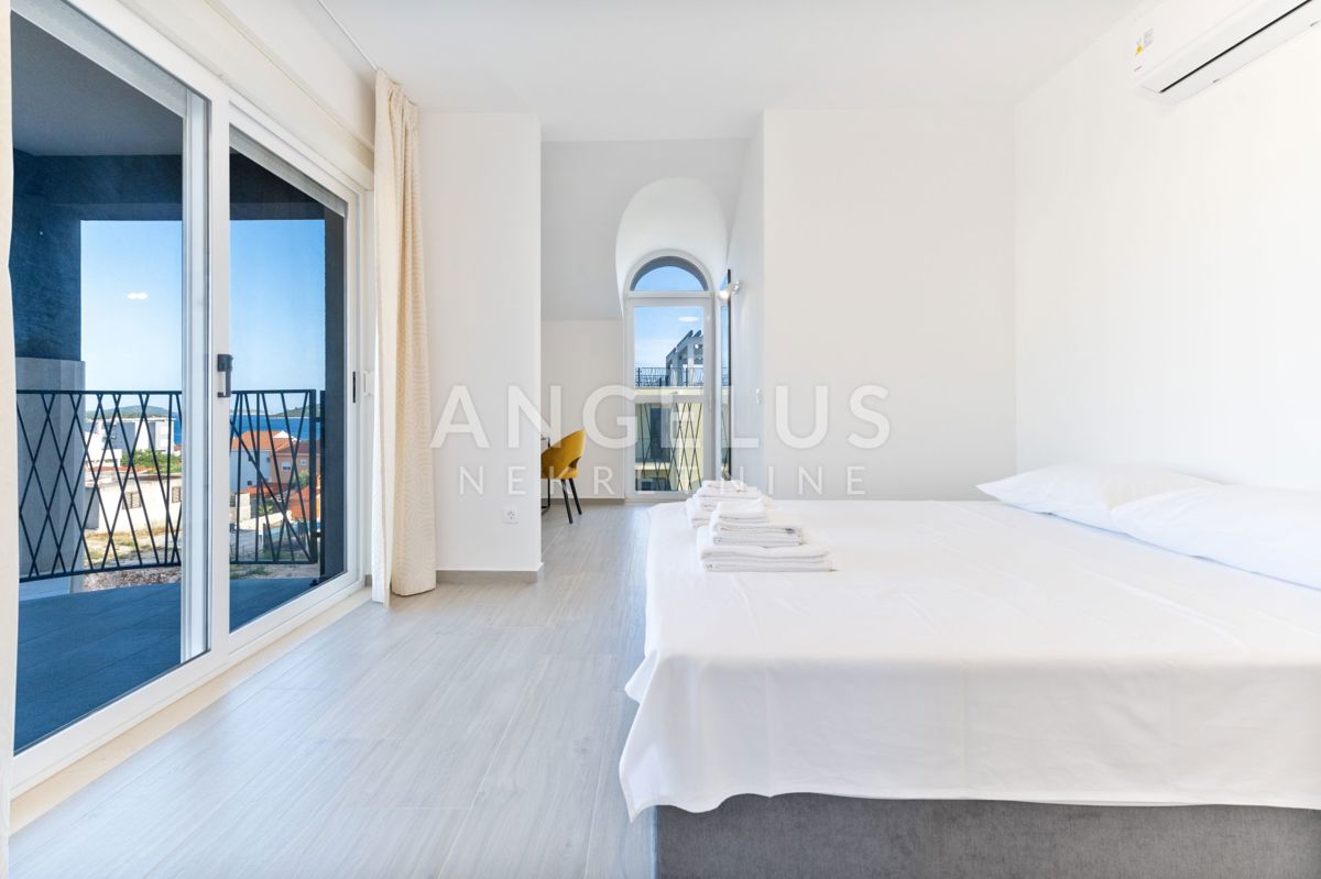 Hrvaška, Sevid - čudovit apartma na atraktivni lokaciji s pogledom na morje, 127.75 m