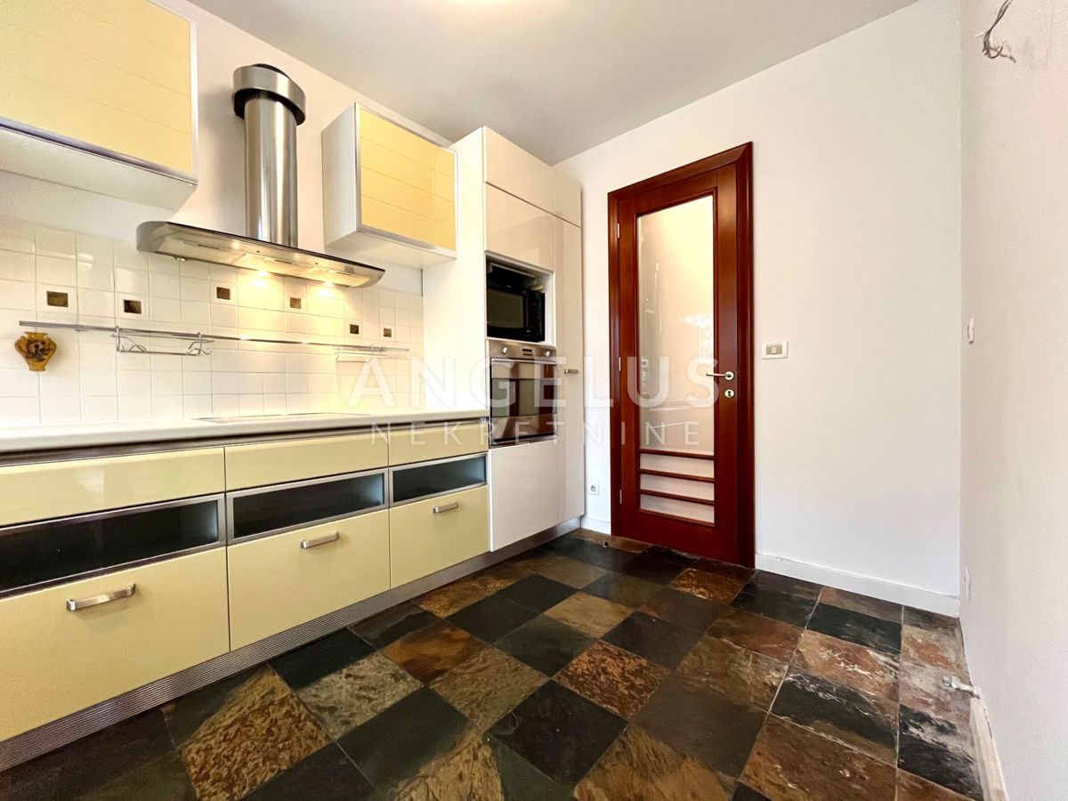 Hiša Tuškanac, Gornji Grad - Medveščak, 600m2