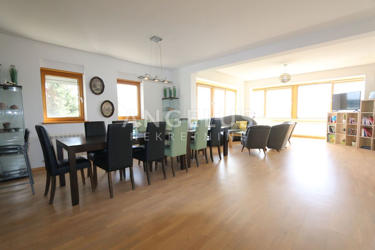 Zagreb, Trsje - Vila s čudovitim pogledom na mesto, 415m2